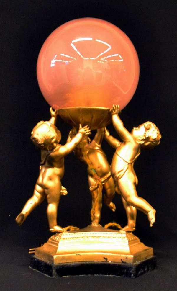 Lampada da tavolo, sec. XX&nbsp;&nbsp;&nbsp;&nbsp;&nbsp;&nbsp;&nbsp;&nbsp;&nbsp;&nbsp;&nbsp;&nbsp;&nbsp;&nbsp;&nbsp;&nbsp;&nbsp;&nbsp;&nbsp;&nbsp;&nbsp;&nbsp;&nbsp;&nbsp;&nbsp;&nbsp;&nbsp;&nbsp;&nbsp;&nbsp;&nbsp;&nbsp;&nbsp;&nbsp;&nbsp;&nbsp;&nbsp;&nbsp;&nbsp;&nbsp;&nbsp;&nbsp;&nbsp;&nbsp;&nbsp;&nbsp;&nbsp;&nbsp;