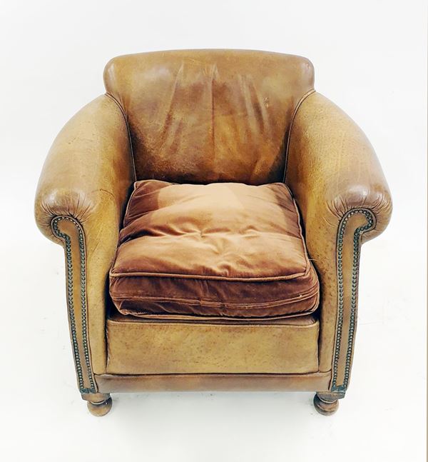 Poltroncina a pozzetto, sec. XX&nbsp;&nbsp;&nbsp;&nbsp;&nbsp;&nbsp;&nbsp;&nbsp;&nbsp;&nbsp;&nbsp;&nbsp;&nbsp;&nbsp;&nbsp;&nbsp;&nbsp;&nbsp;&nbsp;&nbsp;&nbsp;&nbsp;&nbsp;&nbsp;&nbsp;&nbsp;&nbsp;&nbsp;&nbsp;&nbsp;&nbsp;&nbsp;&nbsp;&nbsp;&nbsp;&nbsp;&nbsp;&nbsp;&nbsp;&nbsp;&nbsp;&nbsp;&nbsp;