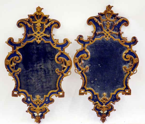 Coppia di sculturine, in stile 700                                        