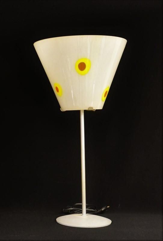 Lampada da tavolo, anni 80,&nbsp; campana in vetro&nbsp;&nbsp;&nbsp;&nbsp;&nbsp;&nbsp;&nbsp;&nbsp;&nbsp;&nbsp;&nbsp;&nbsp;&nbsp;&nbsp;&nbsp;&nbsp;&nbsp;&nbsp;&nbsp;&nbsp;&nbsp;&nbsp;&nbsp;&nbsp;&nbsp;&nbsp;&nbsp;&nbsp;&nbsp;