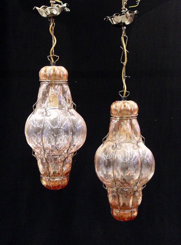 Coppia di lampadari, Venezia, sec. XX&nbsp;&nbsp;&nbsp;&nbsp;&nbsp;&nbsp;&nbsp;&nbsp;&nbsp;&nbsp;&nbsp;&nbsp;&nbsp;&nbsp;&nbsp;&nbsp;&nbsp;&nbsp;&nbsp;&nbsp;&nbsp;&nbsp;&nbsp;&nbsp;&nbsp;&nbsp;&nbsp;&nbsp;&nbsp;&nbsp;&nbsp;&nbsp;&nbsp;&nbsp;&nbsp;&nbsp;&nbsp;