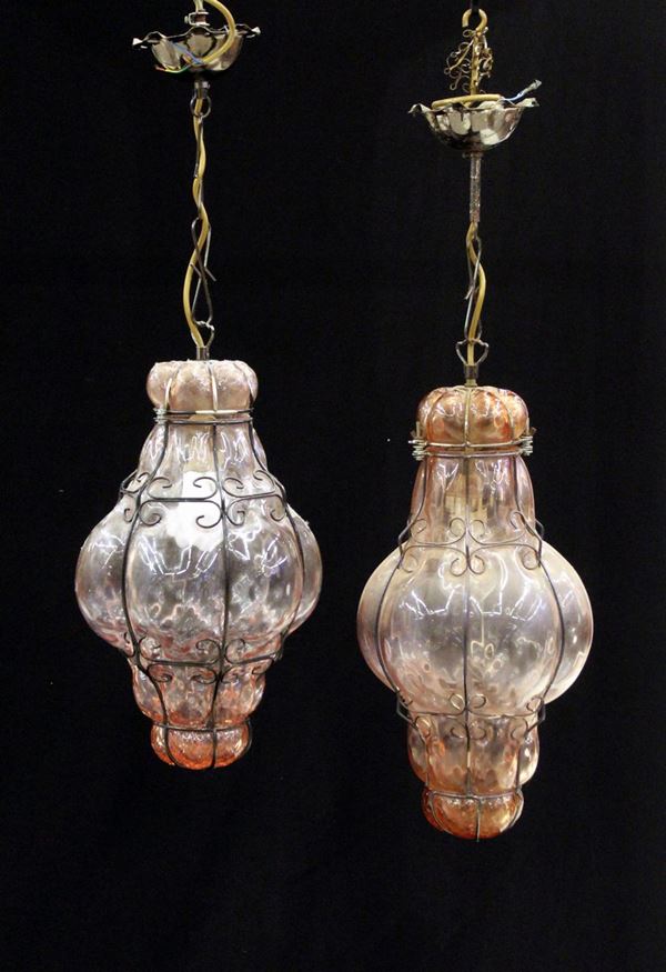 Coppia di lampadari, Venezia, sec. XX&nbsp;&nbsp;&nbsp;&nbsp;&nbsp;&nbsp;&nbsp;&nbsp;&nbsp;&nbsp;&nbsp;&nbsp;&nbsp;&nbsp;&nbsp;&nbsp;&nbsp;&nbsp;&nbsp;&nbsp;&nbsp;&nbsp;&nbsp;&nbsp;&nbsp;&nbsp;&nbsp;&nbsp;&nbsp;&nbsp;&nbsp;&nbsp;&nbsp;&nbsp;&nbsp;&nbsp;&nbsp;
