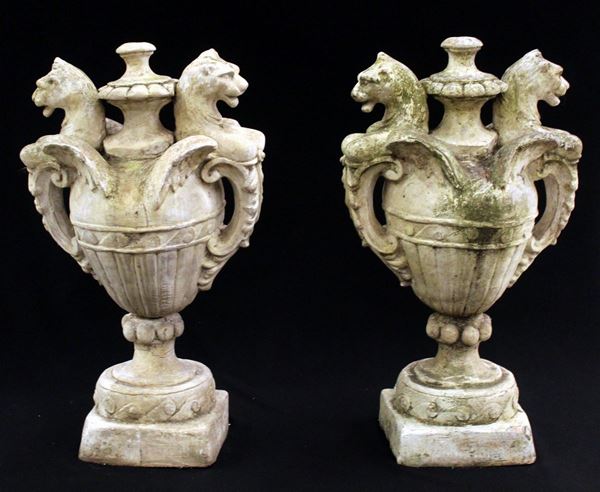 Coppia di grandi elementi decorativi, sec. XIX-XX&nbsp;&nbsp;&nbsp;&nbsp;&nbsp;&nbsp;&nbsp;&nbsp;&nbsp;&nbsp;&nbsp;&nbsp;&nbsp;&nbsp;&nbsp;&nbsp;&nbsp;&nbsp;&nbsp;&nbsp;&nbsp;&nbsp;&nbsp;&nbsp;&nbsp;