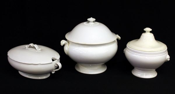 Tre zuppiere, sec XIX-XX&nbsp;&nbsp;&nbsp;&nbsp;&nbsp;&nbsp;&nbsp;&nbsp;&nbsp;&nbsp;&nbsp;&nbsp;&nbsp;&nbsp;&nbsp;&nbsp;&nbsp;&nbsp;&nbsp;&nbsp;&nbsp;&nbsp;&nbsp;&nbsp;&nbsp;&nbsp;&nbsp;&nbsp;&nbsp;&nbsp;&nbsp;&nbsp;&nbsp;&nbsp;&nbsp;&nbsp;&nbsp;&nbsp;&nbsp;&nbsp;&nbsp;&nbsp;&nbsp;&nbsp;&nbsp;&nbsp;&nbsp;&nbsp;&nbsp;&nbsp;