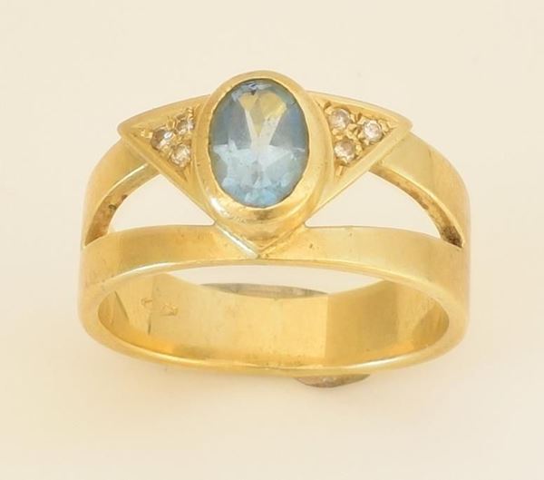 ANELLO IN ORO GIALLO , DIAMANTI E&nbsp; ACQUAMARINA&nbsp;&nbsp;&nbsp;&nbsp;&nbsp;&nbsp;&nbsp;&nbsp;&nbsp;&nbsp;&nbsp;&nbsp;&nbsp;&nbsp;&nbsp;&nbsp;&nbsp;&nbsp;&nbsp;&nbsp;&nbsp;&nbsp;&nbsp;&nbsp;&nbsp;&nbsp;&nbsp;&nbsp;