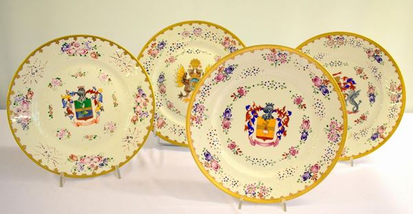 Quattro piatti , produzione Bavaria H &amp; C sec. XX&nbsp;&nbsp;&nbsp;&nbsp;&nbsp;&nbsp;&nbsp;&nbsp;&nbsp;&nbsp;&nbsp;&nbsp;&nbsp;&nbsp;&nbsp;&nbsp;&nbsp;&nbsp;&nbsp;&nbsp;&nbsp;&nbsp;&nbsp;&nbsp;&nbsp;