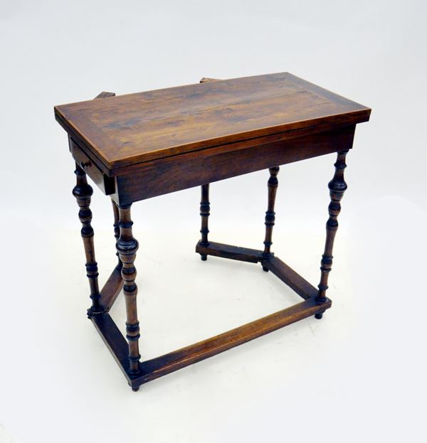 Tavolino da gioco, fine sec. XVII                                            - Asta OPERE E OGGETTI D'ARTE ANTICA E CONTEMPORANEA, GIOIELLI - Poggio Bracciolini Casa d'Aste