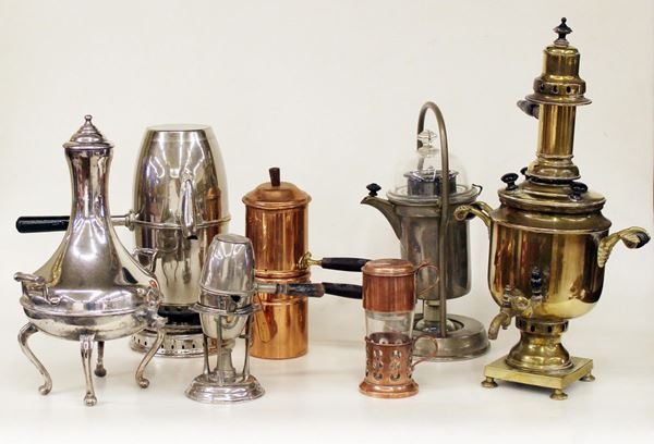 Sette tra macchinette da caff&egrave; e samovar, sec. XIX/XX,&nbsp;&nbsp;&nbsp;&nbsp;&nbsp;&nbsp;&nbsp;&nbsp;&nbsp;&nbsp;&nbsp;&nbsp;&nbsp;&nbsp;&nbsp;&nbsp;&nbsp;&nbsp;&nbsp;&nbsp;