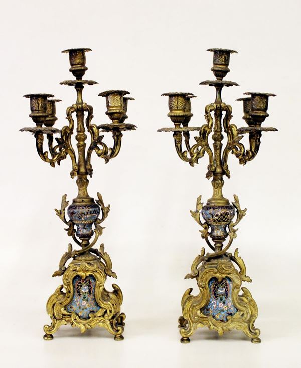 Coppia di candelabri, Francia, sec. XIX,&nbsp;&nbsp;&nbsp;&nbsp;&nbsp;&nbsp;&nbsp;&nbsp;&nbsp;&nbsp;&nbsp;&nbsp;&nbsp;&nbsp;&nbsp;&nbsp;&nbsp;&nbsp;&nbsp;&nbsp;&nbsp;&nbsp;&nbsp;&nbsp;&nbsp;&nbsp;&nbsp;&nbsp;&nbsp;&nbsp;&nbsp;&nbsp;&nbsp;&nbsp;