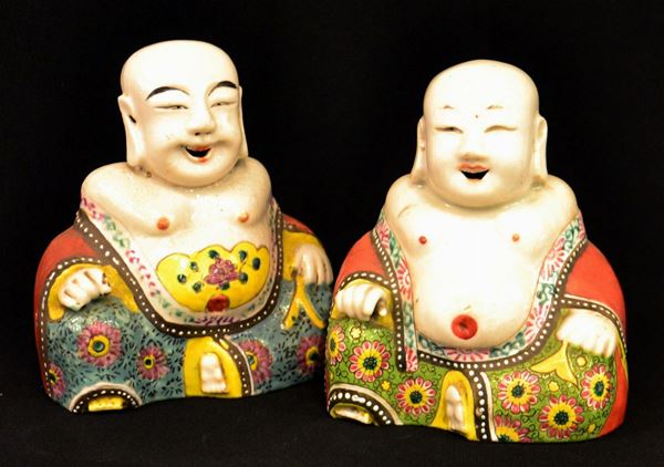 Due Buddha, sec. XIX, in porcellana bianca&nbsp;&nbsp;&nbsp;&nbsp;&nbsp;&nbsp;&nbsp;&nbsp;&nbsp;&nbsp;&nbsp;&nbsp;&nbsp;&nbsp;&nbsp;&nbsp;&nbsp;&nbsp;&nbsp;&nbsp;&nbsp;&nbsp;&nbsp;&nbsp;&nbsp;&nbsp;&nbsp;&nbsp;&nbsp;&nbsp;&nbsp;&nbsp;