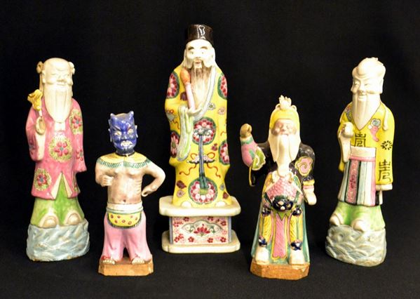 Cinque sculture, sec. XX, in maiolica policroma,&nbsp;&nbsp;&nbsp;&nbsp;&nbsp;&nbsp;&nbsp;&nbsp;&nbsp;&nbsp;&nbsp;&nbsp;&nbsp;&nbsp;&nbsp;&nbsp;&nbsp;&nbsp;&nbsp;&nbsp;&nbsp;&nbsp;&nbsp;&nbsp;&nbsp;&nbsp;