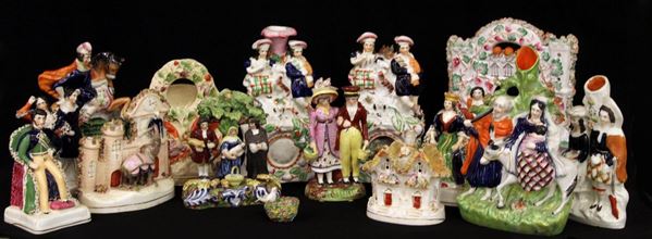 Serie di statuine, candelabri, vasi e porta orologi, Staffordshire, sec.&nbsp;&nbsp;