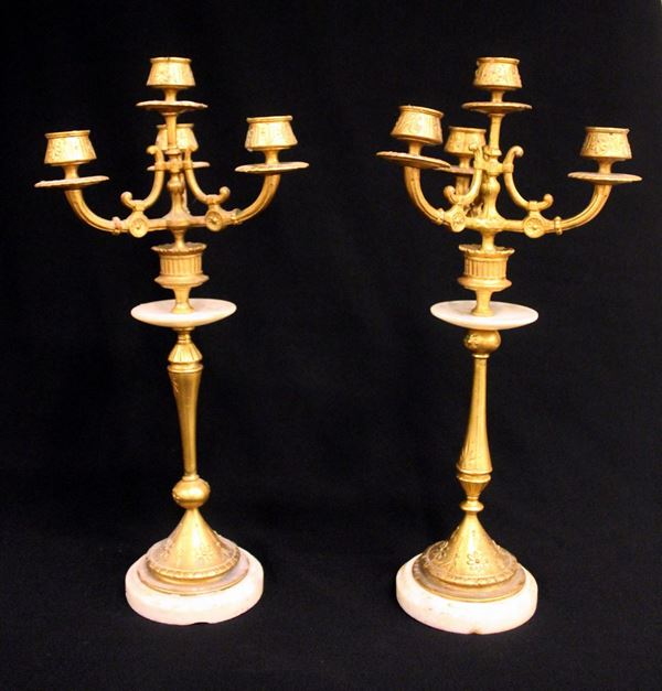 Coppia di candelabri, fine sec. XIX,&nbsp;&nbsp;&nbsp;&nbsp;&nbsp;&nbsp;&nbsp;&nbsp;&nbsp;&nbsp;&nbsp;&nbsp;&nbsp;&nbsp;&nbsp;&nbsp;&nbsp;&nbsp;&nbsp;&nbsp;&nbsp;&nbsp;&nbsp;&nbsp;&nbsp;&nbsp;&nbsp;&nbsp;&nbsp;&nbsp;&nbsp;&nbsp;&nbsp;&nbsp;&nbsp;&nbsp;&nbsp;&nbsp;