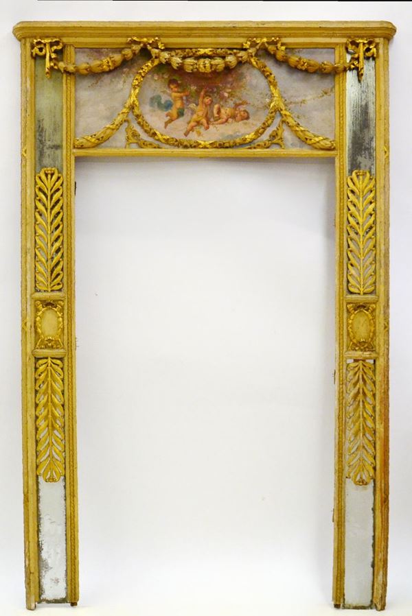 Caminiera, in stile Luigi XVI, in legno dorato e intagliato,&nbsp;&nbsp;&nbsp;&nbsp;&nbsp;&nbsp;&nbsp;&nbsp;&nbsp;&nbsp;&nbsp;&nbsp;&nbsp;&nbsp;