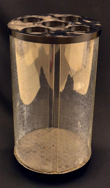 Portaombrelli, anni 80, in materiale plastico,&nbsp;&nbsp;&nbsp;&nbsp;&nbsp;&nbsp;&nbsp;&nbsp;&nbsp;&nbsp;&nbsp;&nbsp;&nbsp;&nbsp;&nbsp;&nbsp;&nbsp;&nbsp;&nbsp;&nbsp;&nbsp;&nbsp;&nbsp;&nbsp;&nbsp;&nbsp;&nbsp;&nbsp;