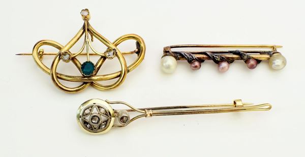 TRE SPILLE IN ORO KT 14 , ARGENTO, DIAMANTI,&nbsp;&nbsp;&nbsp;&nbsp;&nbsp;&nbsp;&nbsp;&nbsp;&nbsp;&nbsp;&nbsp;&nbsp;&nbsp;&nbsp;&nbsp;&nbsp;&nbsp;&nbsp;&nbsp;&nbsp;&nbsp;&nbsp;&nbsp;&nbsp;&nbsp;&nbsp;&nbsp;&nbsp;&nbsp;&nbsp;