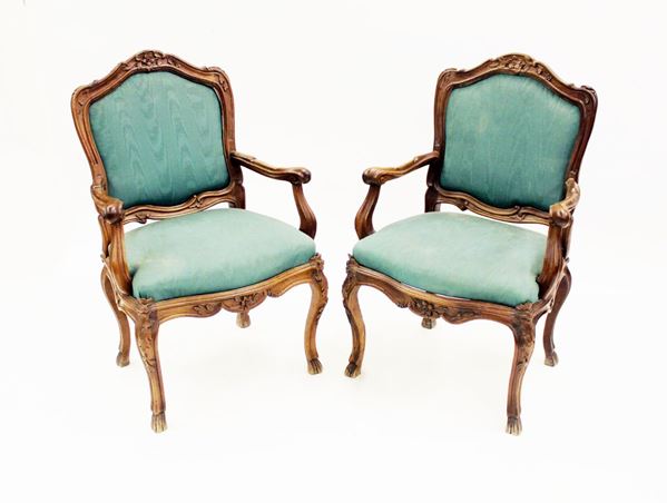 Coppia di poltrone, Italia settentrionale, sec. XVIII&nbsp;&nbsp;&nbsp;&nbsp;&nbsp;&nbsp;&nbsp;&nbsp;&nbsp;&nbsp;&nbsp;&nbsp;&nbsp;&nbsp;&nbsp;&nbsp;&nbsp;&nbsp;&nbsp;&nbsp;&nbsp;  - Asta Antiquariato, Collezionismo e Gioielli - Poggio Bracciolini Casa d'Aste