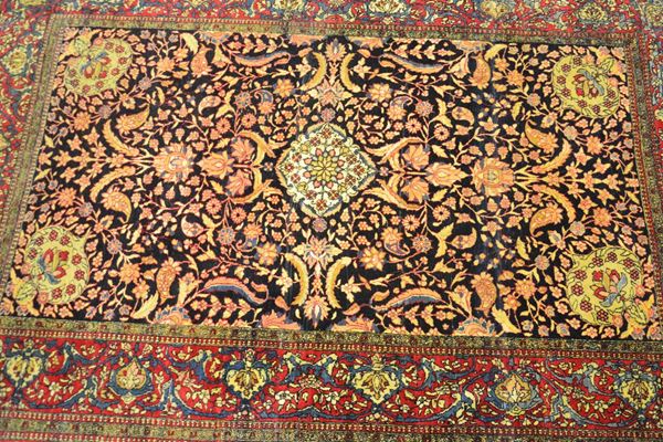 Tappeto persiano, sec. XX  - Asta Antiquariato, Collezionismo e Gioielli - Poggio Bracciolini Casa d'Aste