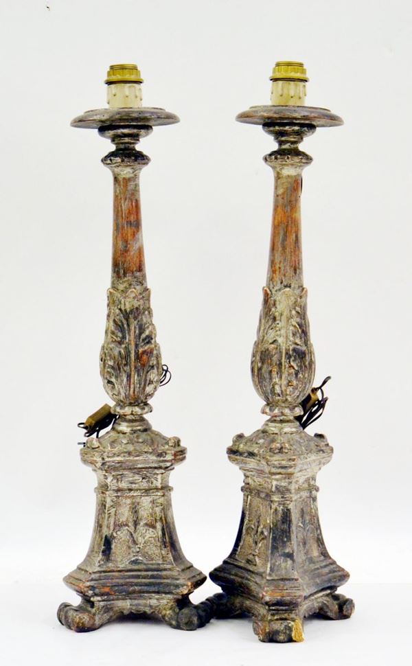 Coppia di candelieri da terra, sec. XVIII, in                           - Asta Antiquariato, Collezionismo e Gioielli - Poggio Bracciolini Casa d'Aste