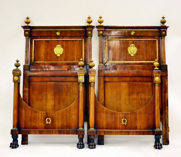 Coppia di lettini, in stile impero                                          - Asta Antiquariato, Collezionismo e Gioielli - Poggio Bracciolini Casa d'Aste
