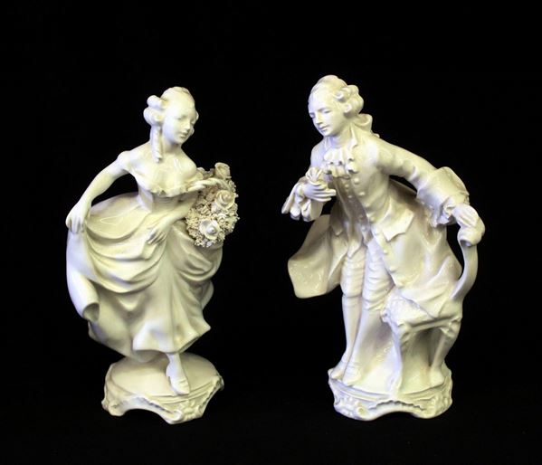 Coppia di sculturine, sec. XX&nbsp;&nbsp;&nbsp;&nbsp;&nbsp;&nbsp;&nbsp;&nbsp;&nbsp;&nbsp;&nbsp;&nbsp;&nbsp;&nbsp;&nbsp;&nbsp;&nbsp;&nbsp;&nbsp;&nbsp;&nbsp;&nbsp;&nbsp;&nbsp;&nbsp;&nbsp;&nbsp;&nbsp;&nbsp;&nbsp;&nbsp;&nbsp;&nbsp;&nbsp;&nbsp;&nbsp;&nbsp;&nbsp;&nbsp;&nbsp;&nbsp;&nbsp;&nbsp;&nbsp;&nbsp;