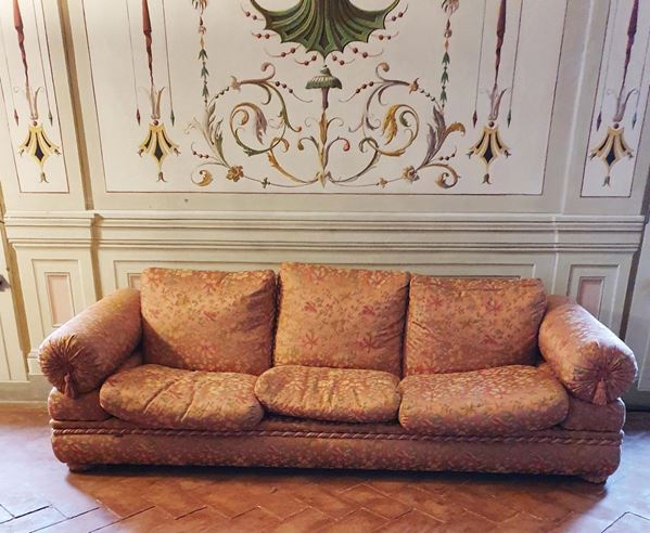 Divano, sec. XX                                                             - Asta Antiquariato, Collezionismo e Gioielli - Poggio Bracciolini Casa d'Aste