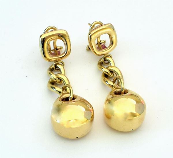 PAIO DI ORECCHINI PENDENTI , IN ORO GIALLO KT 18&nbsp;&nbsp;&nbsp;&nbsp;&nbsp;&nbsp;&nbsp;&nbsp;&nbsp;&nbsp;&nbsp;&nbsp;&nbsp;&nbsp;&nbsp;&nbsp;&nbsp;&nbsp;&nbsp;&nbsp;&nbsp;&nbsp;&nbsp;&nbsp;&nbsp;&nbsp;  - Asta Arredi antichi e contemporanei, Gioielli, Collectibles - Poggio Bracciolini Casa d'Aste