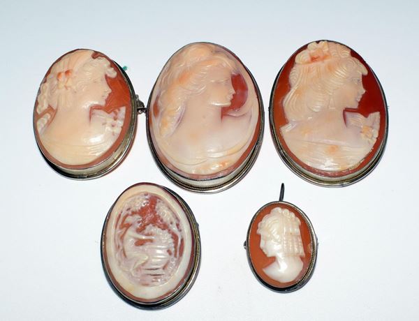 CINQUE CAMMEI                                                               - Asta Arredi antichi e contemporanei, Gioielli, Collectibles - Poggio Bracciolini Casa d'Aste