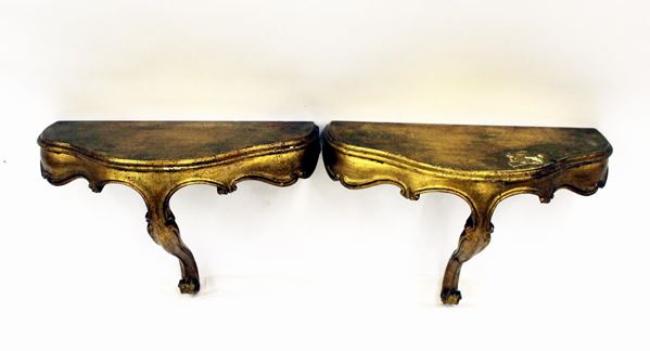 Coppia di consolle, in stile 700&nbsp;&nbsp;&nbsp;&nbsp;&nbsp;&nbsp;&nbsp;&nbsp;&nbsp;&nbsp;&nbsp;&nbsp;&nbsp;&nbsp;&nbsp;&nbsp;&nbsp;&nbsp;&nbsp;&nbsp;&nbsp;&nbsp;&nbsp;&nbsp;&nbsp;&nbsp;&nbsp;&nbsp;&nbsp;&nbsp;&nbsp;&nbsp;&nbsp;&nbsp;&nbsp;&nbsp;&nbsp;&nbsp;&nbsp;&nbsp;&nbsp;&nbsp;&nbsp;