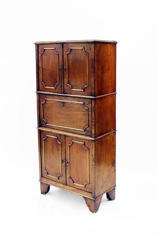 Stipo, Inghilterra, sec. XX,                                                - Asta Arredi antichi e contemporanei, Gioielli, Collectibles - Poggio Bracciolini Casa d'Aste