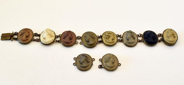 BRACCIALE INIZI SEC. XX IN ARGENTO&nbsp; CON CAMMEI&nbsp;&nbsp;&nbsp;&nbsp;&nbsp;&nbsp;&nbsp;&nbsp;&nbsp;&nbsp;&nbsp;&nbsp;&nbsp;&nbsp;&nbsp;&nbsp;&nbsp;&nbsp;&nbsp;&nbsp;&nbsp;&nbsp;&nbsp;&nbsp;&nbsp;&nbsp;&nbsp;&nbsp;