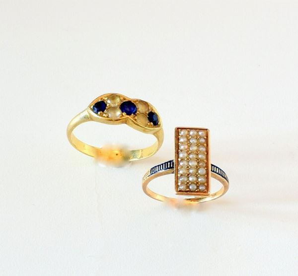 DUE ANELLI IN ORO KT 18 ZAFFIRI, PERLE E PIETRE&nbsp;&nbsp;&nbsp;&nbsp;&nbsp;&nbsp;&nbsp;&nbsp;&nbsp;&nbsp;&nbsp;&nbsp;&nbsp;&nbsp;&nbsp;&nbsp;&nbsp;&nbsp;&nbsp;&nbsp;&nbsp;&nbsp;&nbsp;&nbsp;&nbsp;&nbsp;&nbsp;