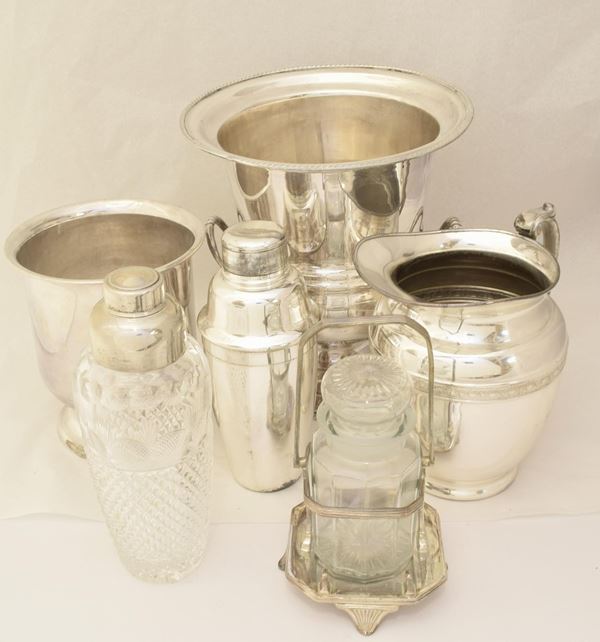DUE PORTABOTTIGLIE, VERSATOIO,SHEAKER,THERMOS E&nbsp;&nbsp;&nbsp;&nbsp;&nbsp;&nbsp;&nbsp;&nbsp;&nbsp;&nbsp;&nbsp;&nbsp;&nbsp;&nbsp;&nbsp;&nbsp;&nbsp;&nbsp;&nbsp;&nbsp;&nbsp;&nbsp;&nbsp;&nbsp;&nbsp;&nbsp;&nbsp;