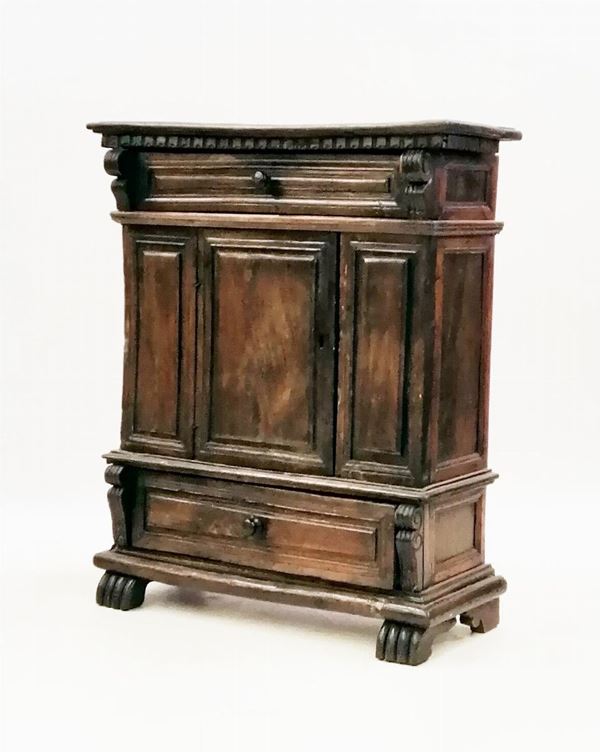 Credenzino, sec. XVIII&nbsp;&nbsp;&nbsp;&nbsp;&nbsp;&nbsp;&nbsp;&nbsp;&nbsp;&nbsp;&nbsp;&nbsp;&nbsp;&nbsp;&nbsp;&nbsp;&nbsp;&nbsp;&nbsp;&nbsp;&nbsp;&nbsp;&nbsp;&nbsp;&nbsp;&nbsp;&nbsp;&nbsp;&nbsp;&nbsp;&nbsp;&nbsp;&nbsp;&nbsp;&nbsp;&nbsp;&nbsp;&nbsp;&nbsp;&nbsp;&nbsp;&nbsp;&nbsp;&nbsp;&nbsp;&nbsp;&nbsp;&nbsp;&nbsp;&nbsp;&nbsp;&nbsp;