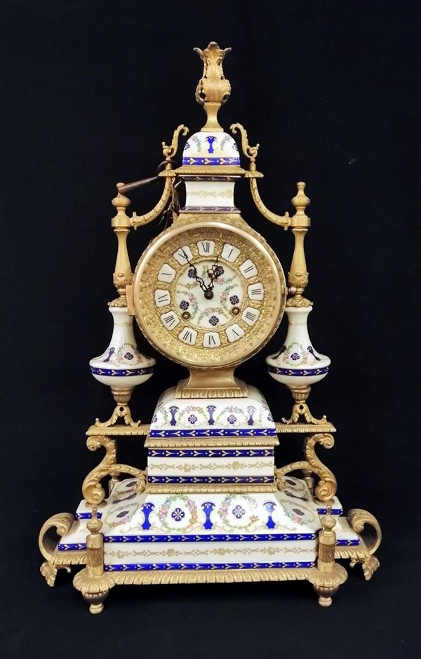 Orologio da tavolo, sec. XX&nbsp;&nbsp;&nbsp;&nbsp;&nbsp;&nbsp;&nbsp;&nbsp;&nbsp;&nbsp;&nbsp;&nbsp;&nbsp;&nbsp;&nbsp;&nbsp;&nbsp;&nbsp;&nbsp;&nbsp;&nbsp;&nbsp;&nbsp;&nbsp;&nbsp;&nbsp;&nbsp;&nbsp;&nbsp;&nbsp;&nbsp;&nbsp;&nbsp;&nbsp;&nbsp;&nbsp;&nbsp;&nbsp;&nbsp;&nbsp;&nbsp;&nbsp;&nbsp;&nbsp;&nbsp;&nbsp;&nbsp;