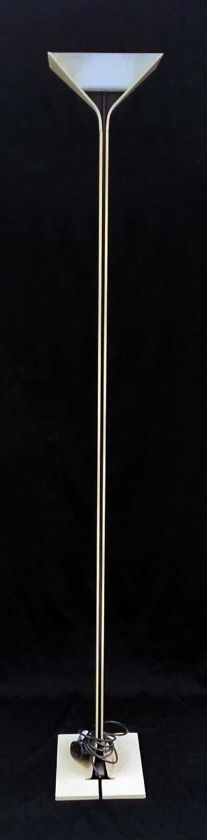 Lampada da terra a luce diretta, modello Papillona&nbsp;&nbsp;&nbsp;&nbsp;&nbsp;&nbsp;&nbsp;&nbsp;&nbsp;&nbsp;&nbsp;&nbsp;&nbsp;&nbsp;&nbsp;&nbsp;&nbsp;&nbsp;&nbsp;&nbsp;&nbsp;&nbsp;&nbsp;