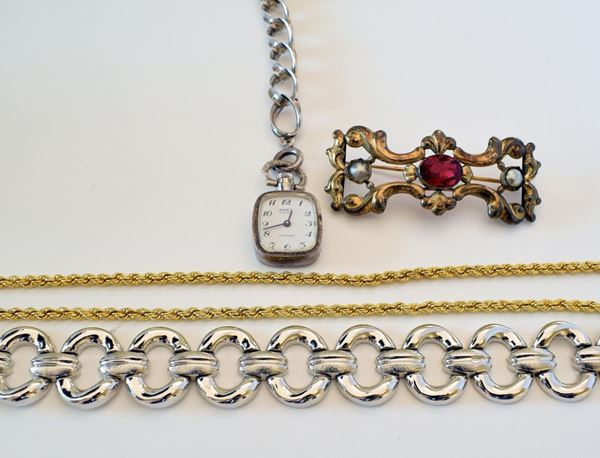 CATENA CON OROLOGIO ,BRACCIALE, E&nbsp; COLLANA&nbsp;&nbsp;&nbsp;&nbsp;&nbsp;&nbsp;&nbsp;&nbsp;&nbsp;&nbsp;&nbsp;&nbsp;&nbsp;&nbsp;&nbsp;&nbsp;&nbsp;&nbsp;&nbsp;&nbsp;&nbsp;&nbsp;&nbsp;&nbsp;&nbsp;&nbsp;&nbsp;&nbsp;&nbsp;&nbsp;&nbsp;&nbsp;