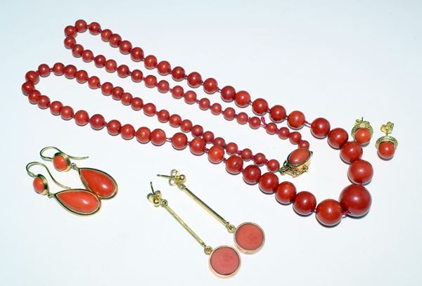 COLLANA DI CORALLO                                                         