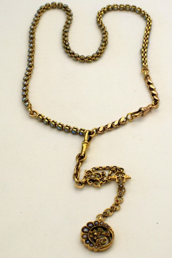 COLLANA GIROCOLLO SAUTOIR IN ORO GIALLO KT 18 E PERLE&nbsp;&nbsp;&nbsp;&nbsp;&nbsp;&nbsp;&nbsp;&nbsp;&nbsp;&nbsp;&nbsp;&nbsp;&nbsp;&nbsp;&nbsp;&nbsp;&nbsp;&nbsp;&nbsp;&nbsp;&nbsp;