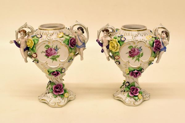 COPPIA DI VASI CAPODIMONTE SEC. XX&nbsp;&nbsp;&nbsp;&nbsp;&nbsp;&nbsp;&nbsp;&nbsp;&nbsp;&nbsp;&nbsp;&nbsp;&nbsp;&nbsp;&nbsp;&nbsp;&nbsp;&nbsp;&nbsp;&nbsp;&nbsp;&nbsp;&nbsp;&nbsp;&nbsp;&nbsp;&nbsp;&nbsp;&nbsp;&nbsp;&nbsp;&nbsp;&nbsp;&nbsp;&nbsp;&nbsp;&nbsp;&nbsp;&nbsp;&nbsp;