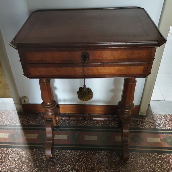 Tavolino da lavoro, sec. XIX                                              