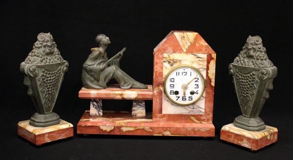 Orologio e due elementi decorativi, Art Deco&nbsp;&nbsp;&nbsp;&nbsp;&nbsp;&nbsp;&nbsp;&nbsp;&nbsp;&nbsp;&nbsp;&nbsp;&nbsp;&nbsp;&nbsp;&nbsp;&nbsp;&nbsp;&nbsp;&nbsp;&nbsp;&nbsp;&nbsp;&nbsp;&nbsp;&nbsp;&nbsp;&nbsp;&nbsp;&nbsp;  - Asta Mobili, Oggetti d'arte, Gioielli e Collezionismo - Poggio Bracciolini Casa d'Aste