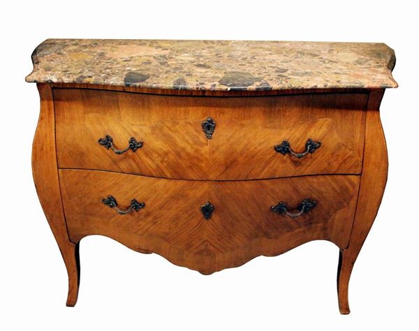 Cassettone, in stile francese del 700&nbsp;&nbsp;&nbsp;&nbsp;&nbsp;&nbsp;&nbsp;&nbsp;&nbsp;&nbsp;&nbsp;&nbsp;&nbsp;&nbsp;&nbsp;&nbsp;&nbsp;&nbsp;&nbsp;&nbsp;&nbsp;&nbsp;&nbsp;&nbsp;&nbsp;&nbsp;&nbsp;&nbsp;&nbsp;&nbsp;&nbsp;&nbsp;&nbsp;&nbsp;&nbsp;&nbsp;&nbsp;