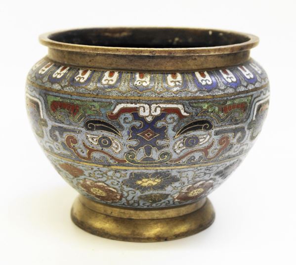 Cachepot, arte orientale, sec. XIX&nbsp;&nbsp;&nbsp;&nbsp;&nbsp;&nbsp;&nbsp;&nbsp;&nbsp;&nbsp;&nbsp;&nbsp;&nbsp;&nbsp;&nbsp;&nbsp;&nbsp;&nbsp;&nbsp;&nbsp;&nbsp;&nbsp;&nbsp;&nbsp;&nbsp;&nbsp;&nbsp;&nbsp;&nbsp;&nbsp;&nbsp;&nbsp;&nbsp;&nbsp;&nbsp;&nbsp;&nbsp;&nbsp;&nbsp;&nbsp;