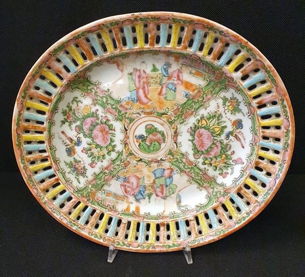 Vassoio, arte orientale, sec. XIX&nbsp;&nbsp;&nbsp;&nbsp;&nbsp;&nbsp;&nbsp;&nbsp;&nbsp;&nbsp;&nbsp;&nbsp;&nbsp;&nbsp;&nbsp;&nbsp;&nbsp;&nbsp;&nbsp;&nbsp;&nbsp;&nbsp;&nbsp;&nbsp;&nbsp;&nbsp;&nbsp;&nbsp;&nbsp;&nbsp;&nbsp;&nbsp;&nbsp;&nbsp;&nbsp;&nbsp;&nbsp;&nbsp;&nbsp;&nbsp;&nbsp;