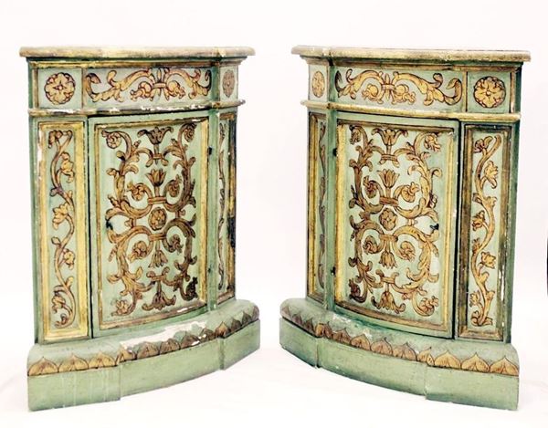 Coppia di angoliere, in stile 600&nbsp;&nbsp;&nbsp;&nbsp;&nbsp;&nbsp;&nbsp;&nbsp;&nbsp;&nbsp;&nbsp;&nbsp;&nbsp;&nbsp;&nbsp;&nbsp;&nbsp;&nbsp;&nbsp;&nbsp;&nbsp;&nbsp;&nbsp;&nbsp;&nbsp;&nbsp;&nbsp;&nbsp;&nbsp;&nbsp;&nbsp;&nbsp;&nbsp;&nbsp;&nbsp;&nbsp;&nbsp;&nbsp;&nbsp;&nbsp;&nbsp;