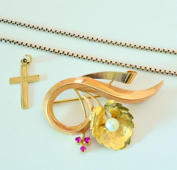 COLLANA , SPILLA E PENDENTE IN ORO KT 18&nbsp;&nbsp;&nbsp;&nbsp;&nbsp;&nbsp;&nbsp;&nbsp;&nbsp;&nbsp;&nbsp;&nbsp;&nbsp;&nbsp;&nbsp;&nbsp;&nbsp;&nbsp;&nbsp;&nbsp;&nbsp;&nbsp;&nbsp;&nbsp;&nbsp;&nbsp;&nbsp;&nbsp;&nbsp;&nbsp;&nbsp;&nbsp;&nbsp;&nbsp;