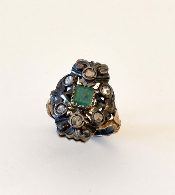 ANELLO IN ORO KT 18, ARGENTO DIAMANTI E SMERALDO&nbsp;&nbsp;&nbsp;&nbsp;&nbsp;&nbsp;&nbsp;&nbsp;&nbsp;&nbsp;&nbsp;&nbsp;&nbsp;&nbsp;&nbsp;&nbsp;&nbsp;&nbsp;&nbsp;&nbsp;&nbsp;&nbsp;&nbsp;&nbsp;&nbsp;&nbsp;