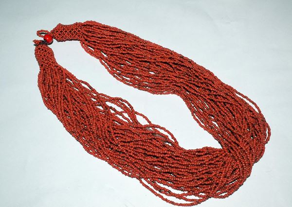 COLLANA GIROCOLLO TORCHON IN CORALLO                                      