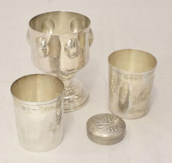 DUE BICCHIERI,COPPA E BOMBONIERA, BRANDIMARTE&nbsp;&nbsp;&nbsp;&nbsp;&nbsp;&nbsp;&nbsp;&nbsp;&nbsp;&nbsp;&nbsp;&nbsp;&nbsp;&nbsp;&nbsp;&nbsp;&nbsp;&nbsp;&nbsp;&nbsp;&nbsp;&nbsp;&nbsp;&nbsp;&nbsp;&nbsp;&nbsp;&nbsp;&nbsp;  - Asta Opere e Oggetti d'arte antica e Contemporanea, Gioielli - Poggio Bracciolini Casa d'Aste